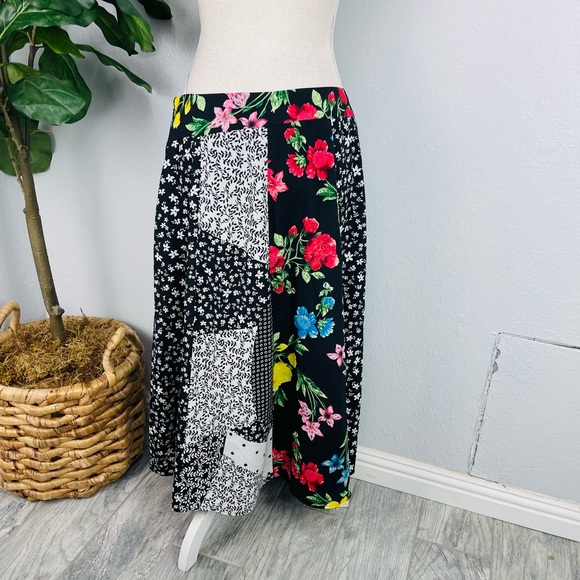 Calvin Klein Printed Angle Contrast FloralHem Chiffon High Waisted Skirt - Picture 6 of 9